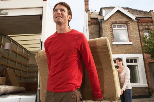 Urgent moving van ready for East Finchley removal service